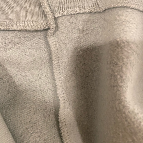 H&M Crew Neck Shirt. Size S. **Never worn, Like New** - Picture 5 of 5